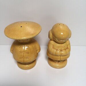 Vintage Retro 50s Asian Salt and Pepper Shaker